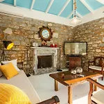 Mani House Villa *