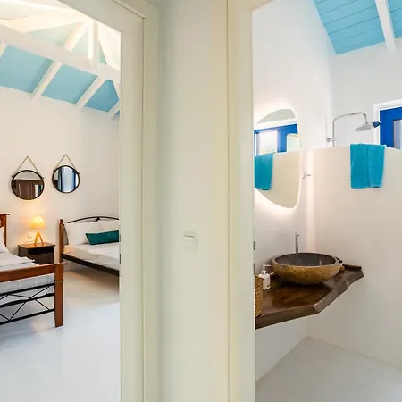 Mani House