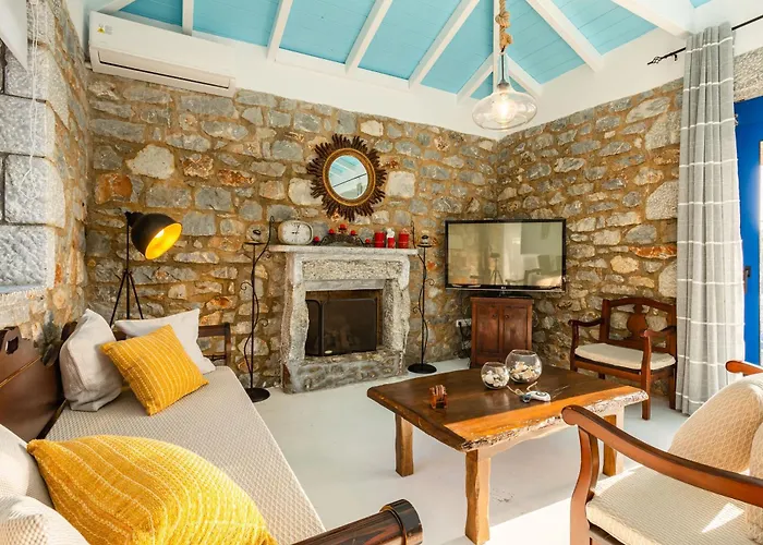 Mani House Villa *